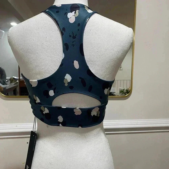 Wear it to Heart Active Wear Set Size Small NWT - Picture 6 of 7